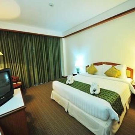 Green World Palace Hotel Songkhla Exterior foto